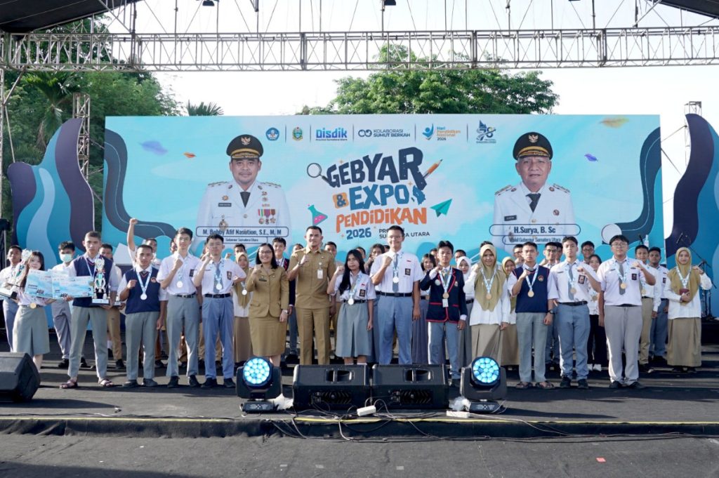 FotoPenutupanGebyarPendidikanSumut3.jpg_copy_1200x798