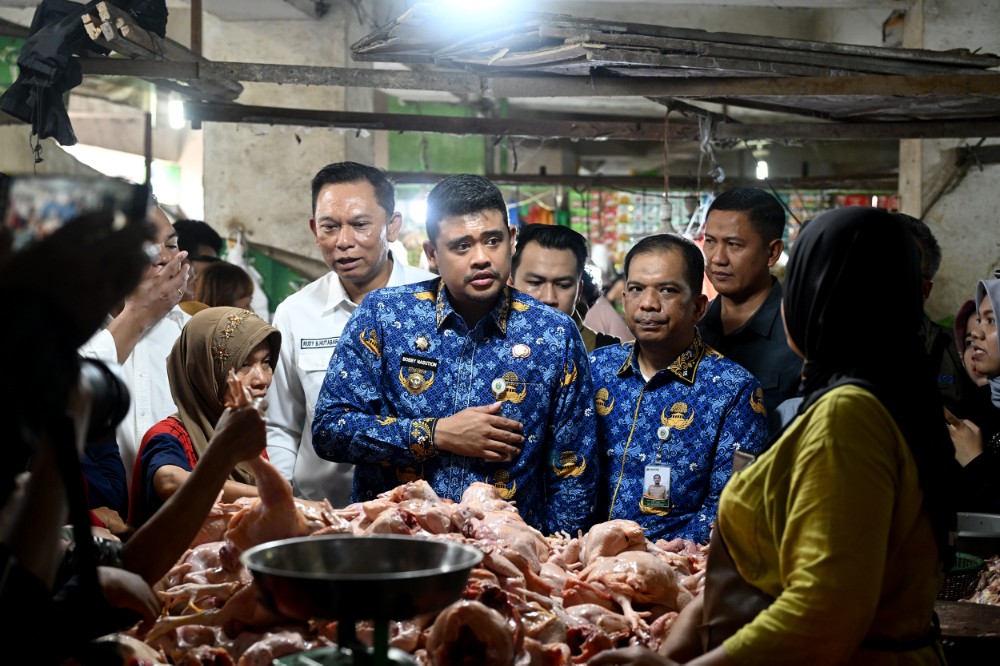KADISPERINDAGSAATDAMPINGIGUBERNURSUMUTSIDAKPASARSUKARAMAI-1.jpg_copy_1000x666
