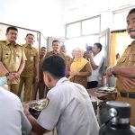 FotoGubernurSumutKunjungiSMANegeri1KotaBinjai-7.jpg_copy_1200x800